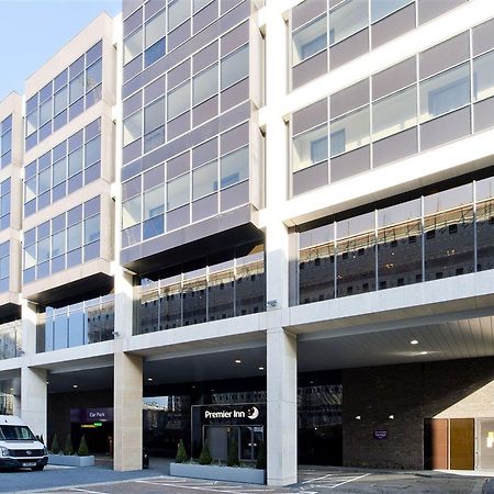 Premier Inn London Chiswick Exteriör bild