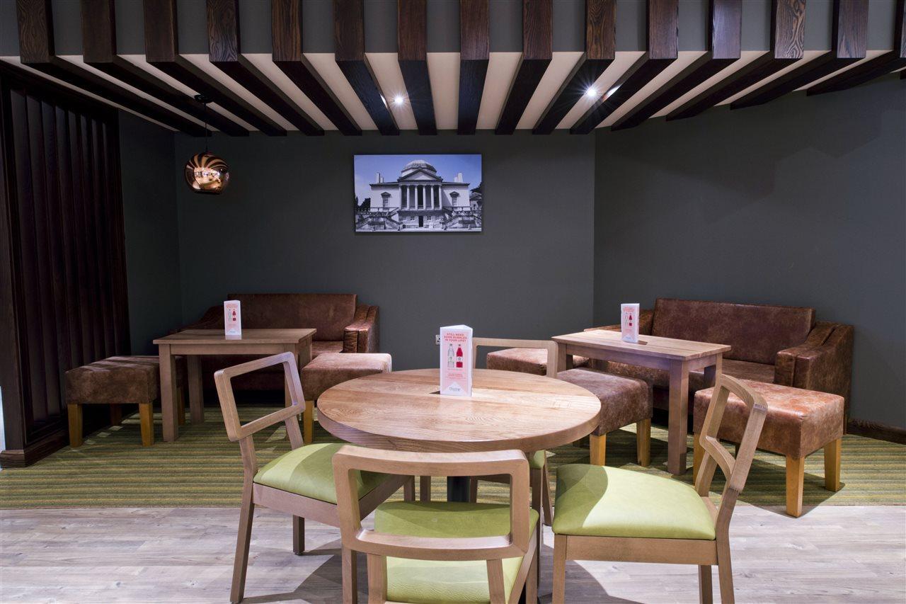 Premier Inn London Chiswick Exteriör bild